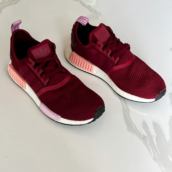 Adidas NMD R1 Sneaker Collegiate Burgundy White B37646 Womens Sz 7.5 - Picture 2 of 16